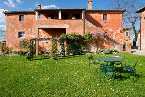 Luxury Chianti holiday apartments in farmhouse Casa Virginia 2