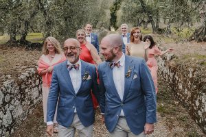 Montestigliano_wedding in Tuscany_jackets